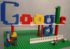 Google Adds A Small But Useful Feature – Anchor Links to Search Results <img style="float: right;" src="http://farm3.static.flickr.com/2587/3954077097_ed2fe6b7c8_m.jpg" width="240" height="171" alt="google" />The folks at the search engine giant has released a new feature which allows users to jump to the information they want right from the search snippets. Unlike any other popular search engines which displays links to web pages deemed relevant to search queries, Google digs deeper into the world wide web and now adds anchor links at the bottom of search snippets to provide links to different sections of the page. I personally find this new feature particularly useful as it will save me a lot of my precious time. In the past, I would have to click the cache version and scrolling endlessly while searching for the correctly highlighted word I’m looking for.
Anchor links have been used by webmasters for quite a while. The world's largest online encyclopedia - Wikipedia, uses them heavily to help users to navigate large articles more quickly and efficiently.