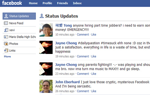 HOW-TO: Revert Facebook Homepage to Show Live Status Updates <img src="http://www.techxav.com/wp-content/uploads/2009/10/facebook1.png"/>
A week ago, Facebook revamped its feeds, introducing a new feature that allows users to switch between getting real time streams of news or activities taking place, and highlights of what friends have shared online in the preceding 24 hours. Unfortunately, over <a href="http://www.facebook.com/group.php?gid=162102625749&v=wall"target="_blank">1.5 million users</a> HATE the new Facebook and want the "amateur developers" at the Internet company to revert the homepage back to normal.
If you dislike the new Facebook homepage design, here's a simple and easy trick to fix it...