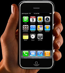 apple-iphone-in-hand-thumb